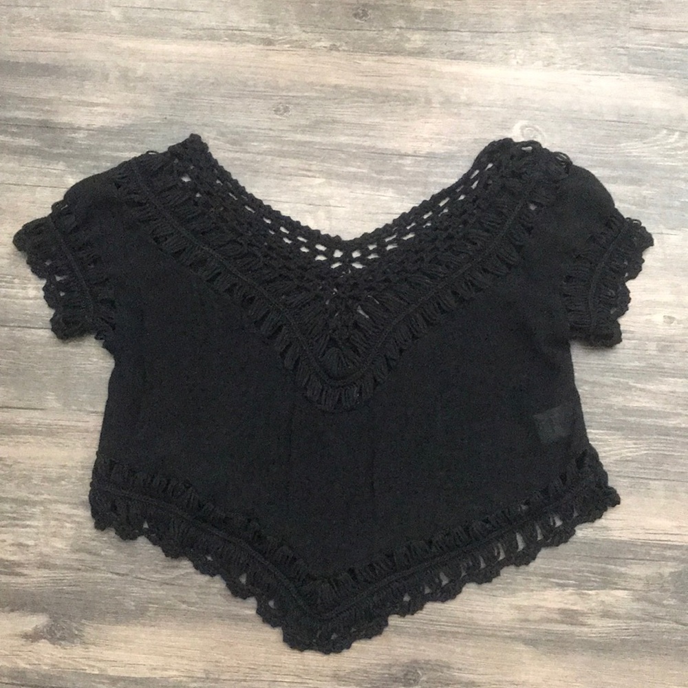 Tobi Knit Black Cropped Shirt